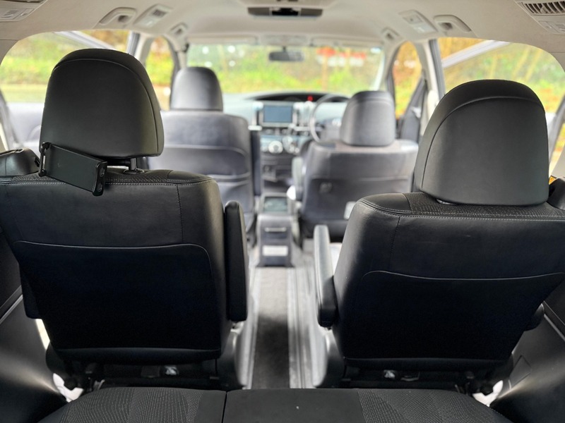 Toyota Estima Aeras Premium Edition 2013