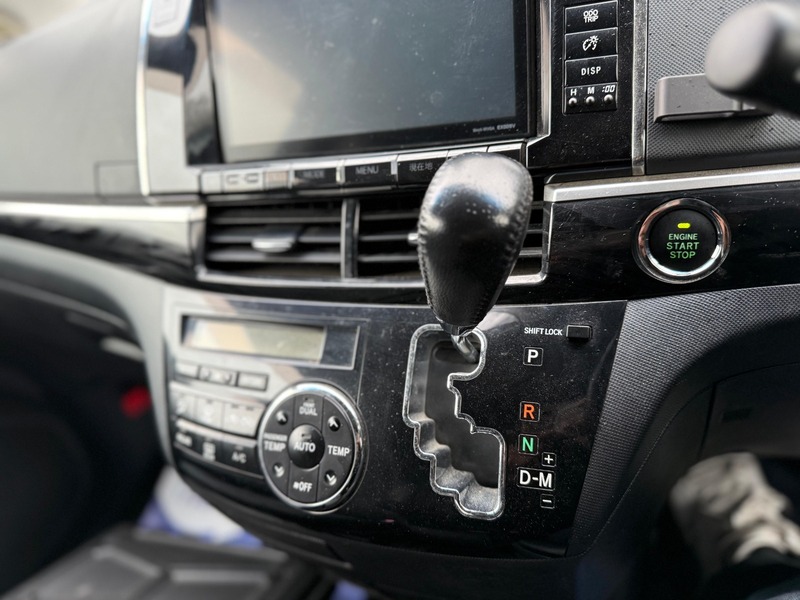 Toyota Estima Aeras Premium Edition 2013