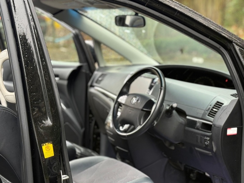 Toyota Estima Aeras Premium Edition 2013