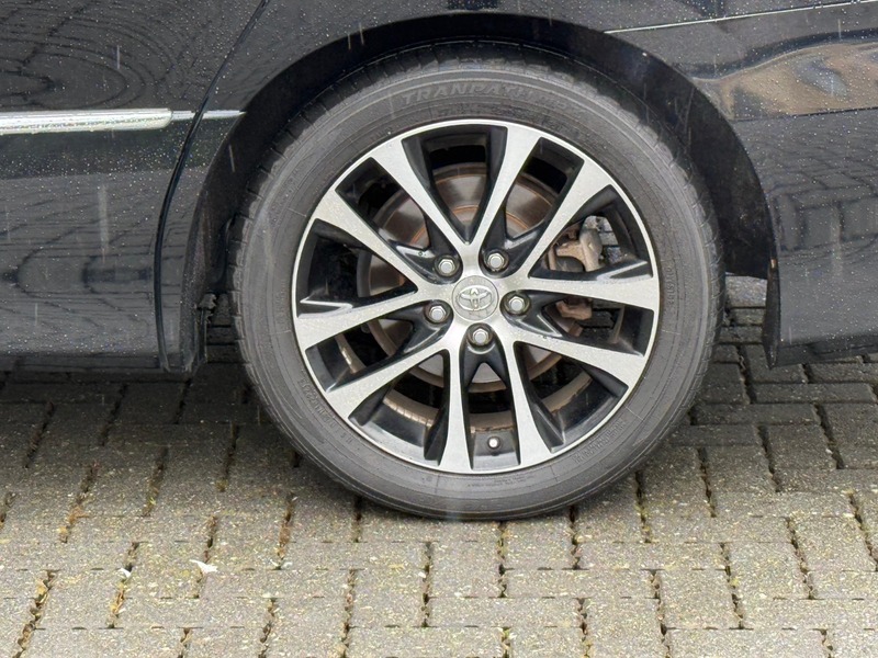 Toyota Estima Aeras Premium Edition 2013