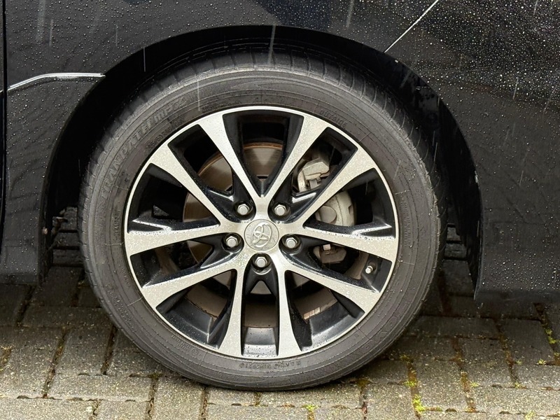 Toyota Estima Aeras Premium Edition 2013