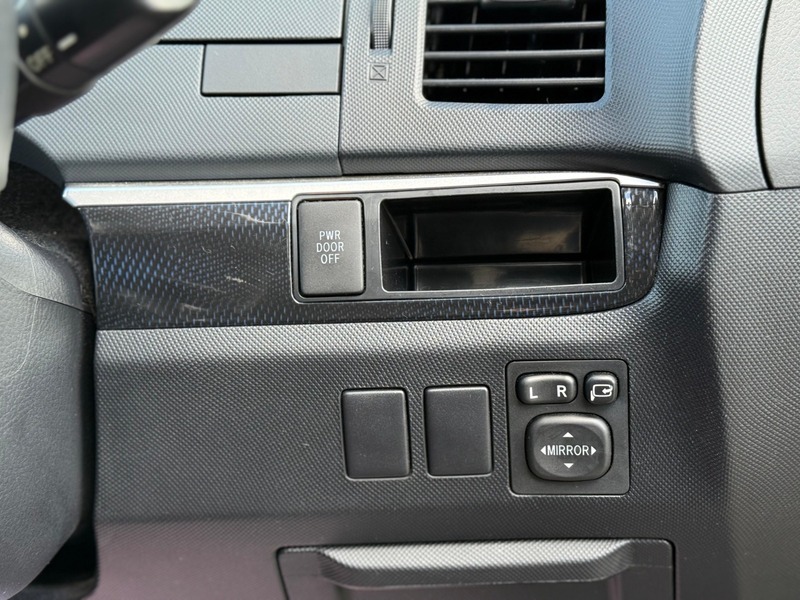 Toyota Estima 2014 | Petrol 2.4L | Exceptionally Clean