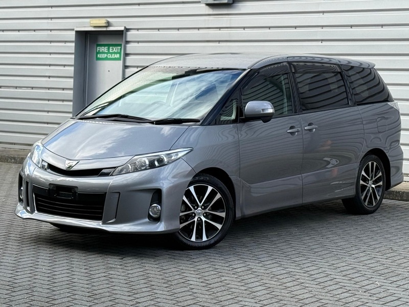 Toyota Estima 2014 | Petrol 2.4L | Exceptionally Clean