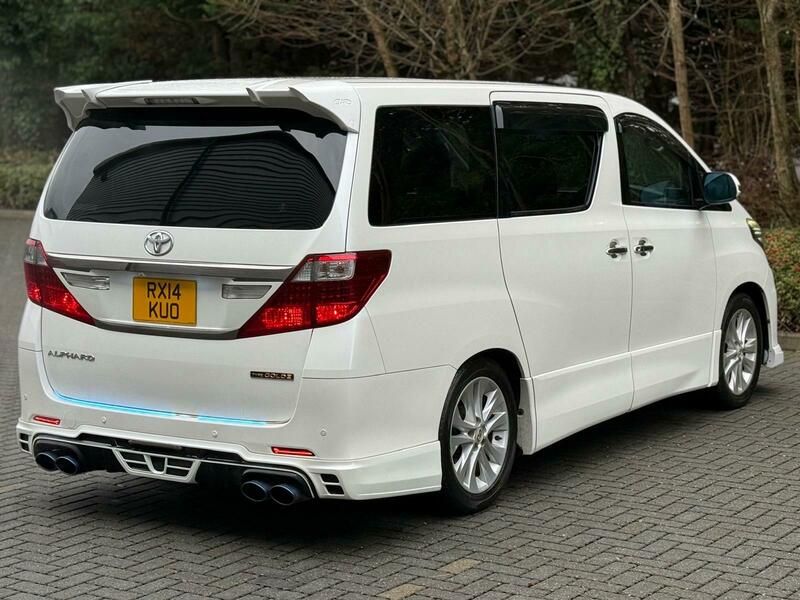 Toyota Alphard 2400cc Petrol Goldeneye 2 Body Kit 2014