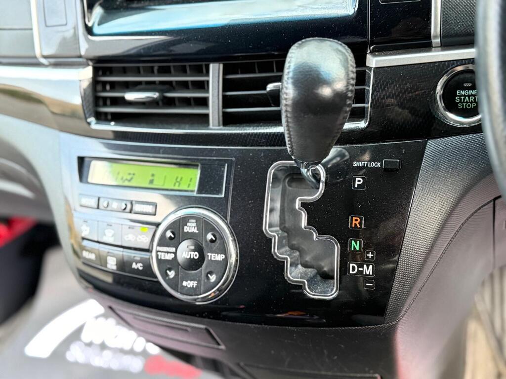 Toyota Estima 2400cc Petrol 7 seater Fresh Import 2014