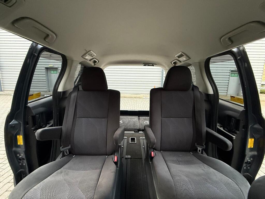 Toyota Estima 2400cc Petrol 7 seater Fresh Import 2014