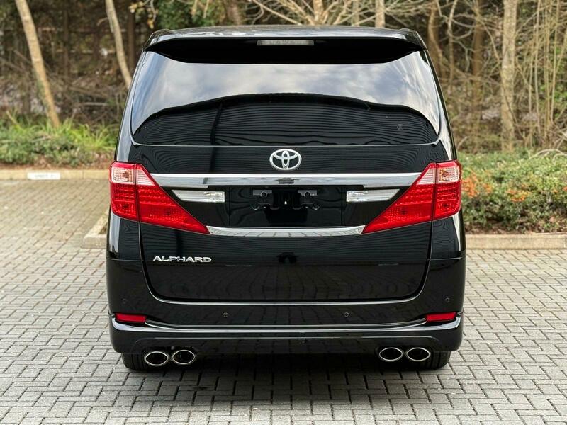 Toyota Alphard 2400cc 2014 Petrol 8 seater, stunning Bodykit
