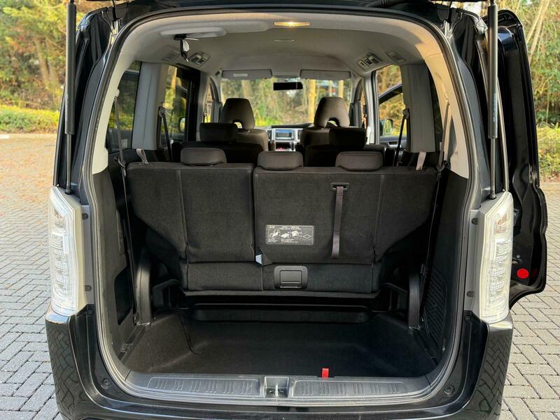 Honda Stepwagon 2013 – Spada