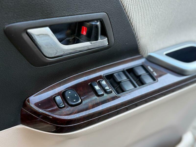 Toyota Vellfire 2013- 2.4Z Edition | Front Recliner