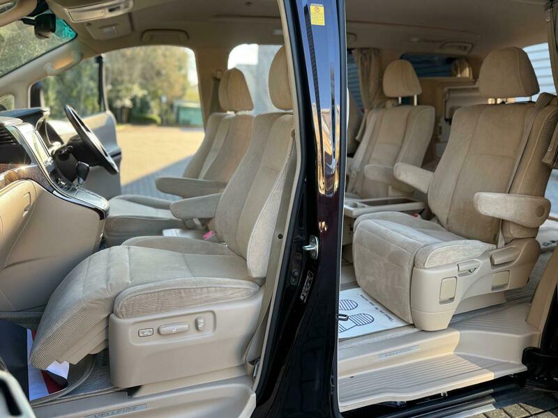 Toyota Vellfire 2013- 2.4Z Edition | Front Recliner