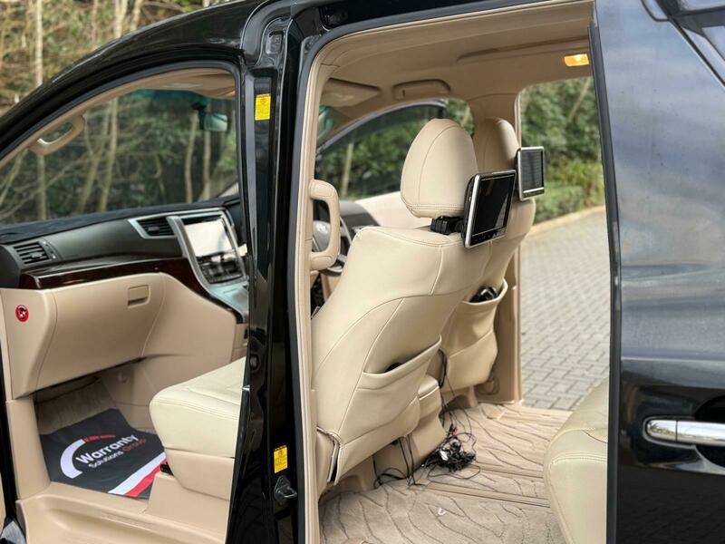 Toyota Alphard 2400cc 2014 Petrol 8 seater, stunning Bodykit