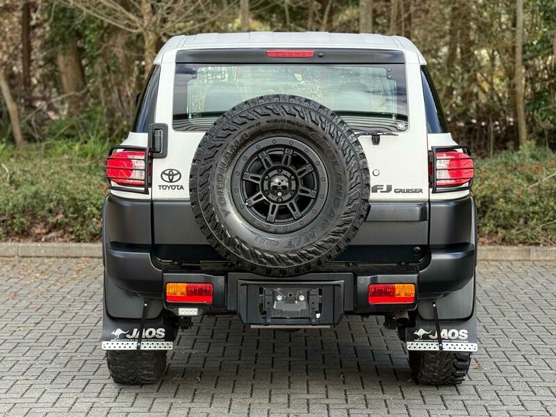 Toyota FJ Cruiser Ultimate Edition- 2014 Matt White