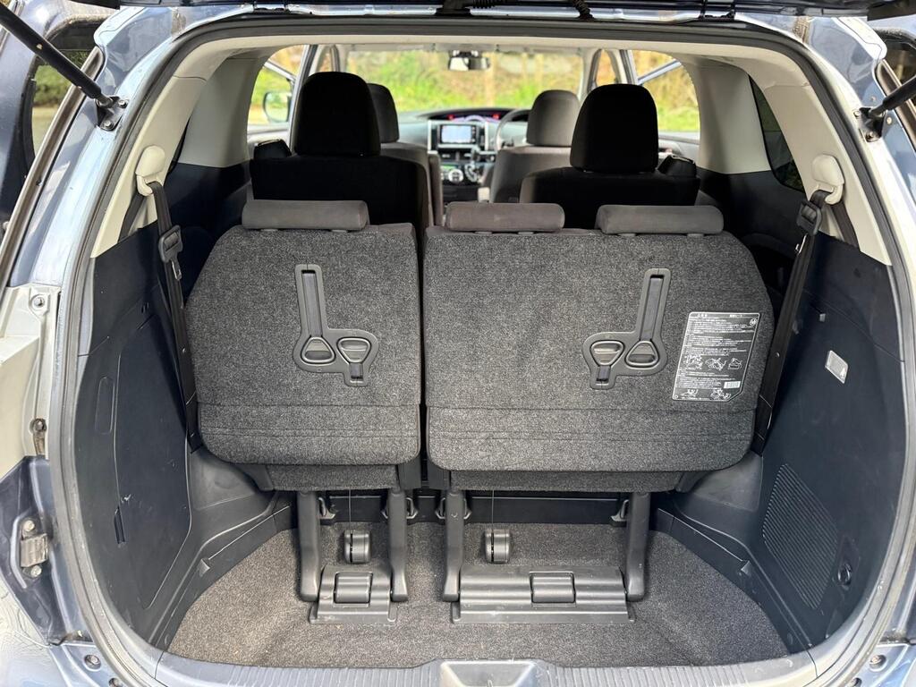 Toyota Estima 2400cc Petrol 7 seater Fresh Import 2014
