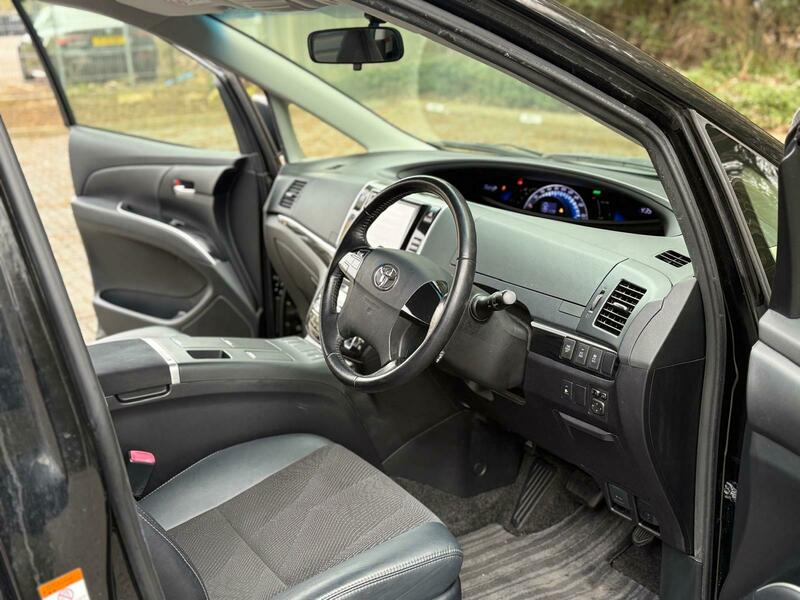 Toyota Estima Petrol Hybrid- 2016 Aeras | Fresh Import