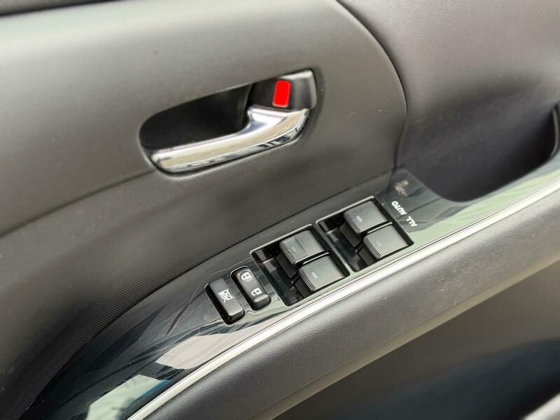 Toyota Estima Petrol Hybrid- 2016 Aeras | Fresh Import