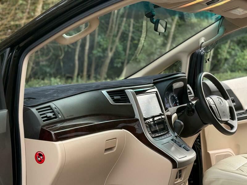 Toyota Alphard 2400cc 2014 Petrol 8 seater, stunning Bodykit