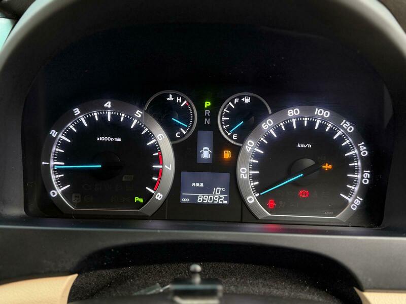 Toyota Alphard 2400cc 2014 Petrol 8 seater, stunning Bodykit