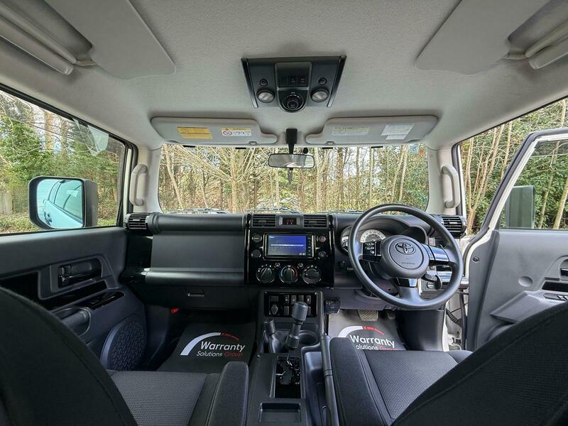 Toyota FJ Cruiser Ultimate Edition- 2014 Matt White