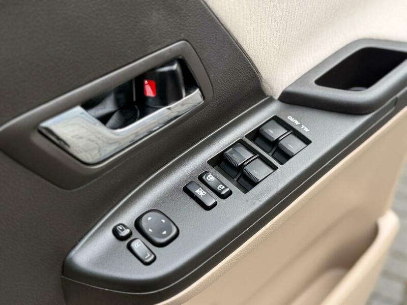 Toyota Alphard 2400cc 2014 Petrol 8 seater, stunning Bodykit