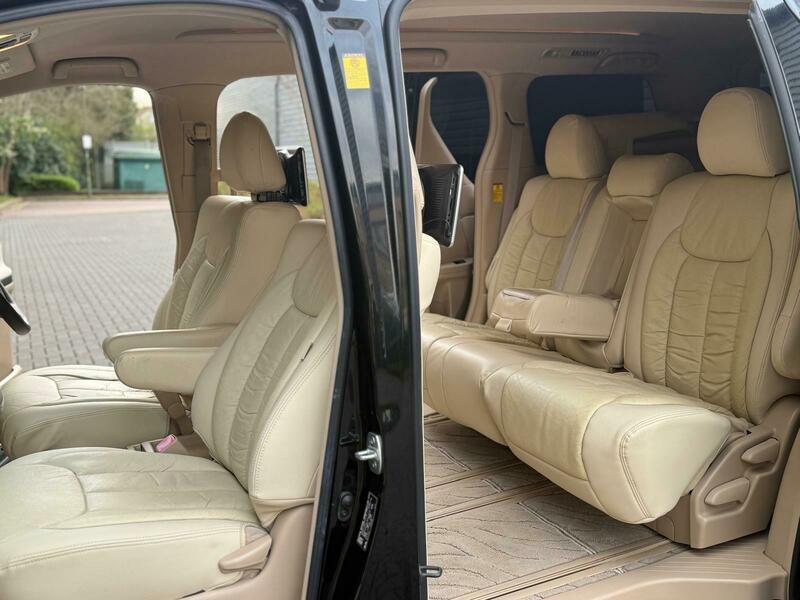 Toyota Alphard 2400cc 2014 Petrol 8 seater, stunning Bodykit