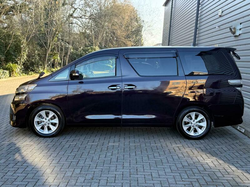 Toyota Vellfire 2013- 2.4Z Edition | Front Recliner