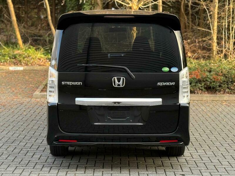 Honda Stepwagon 2013 – Spada