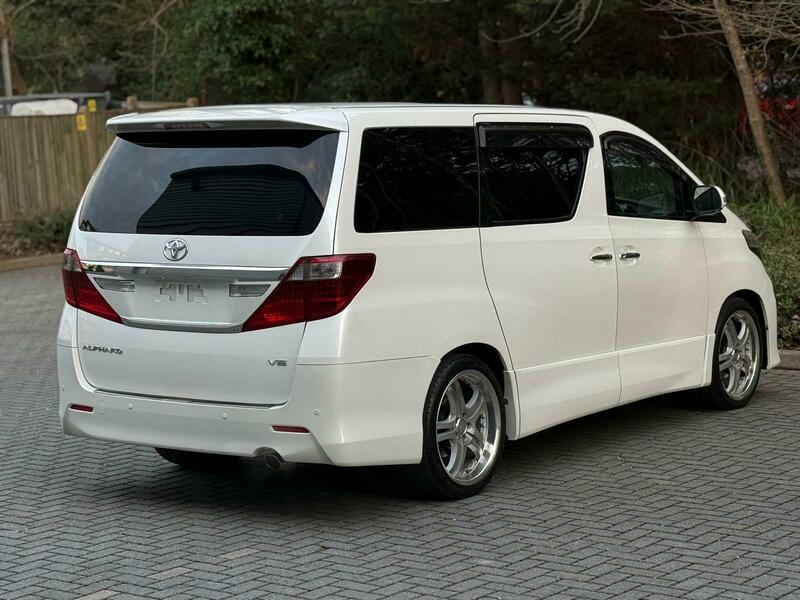 Toyota Alphard Premium Luxury Edition 2014 V6 3.5 Petrol
