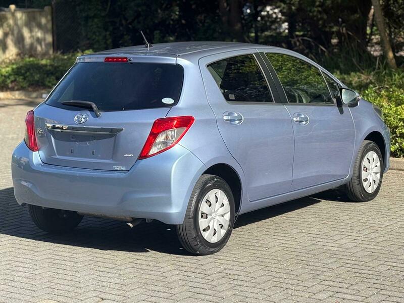 Toyota YARIS 2014 1.33 Dual VVT-i Icon Hatchback 5dr Petrol Multidrive S Euro 6 (99 p)