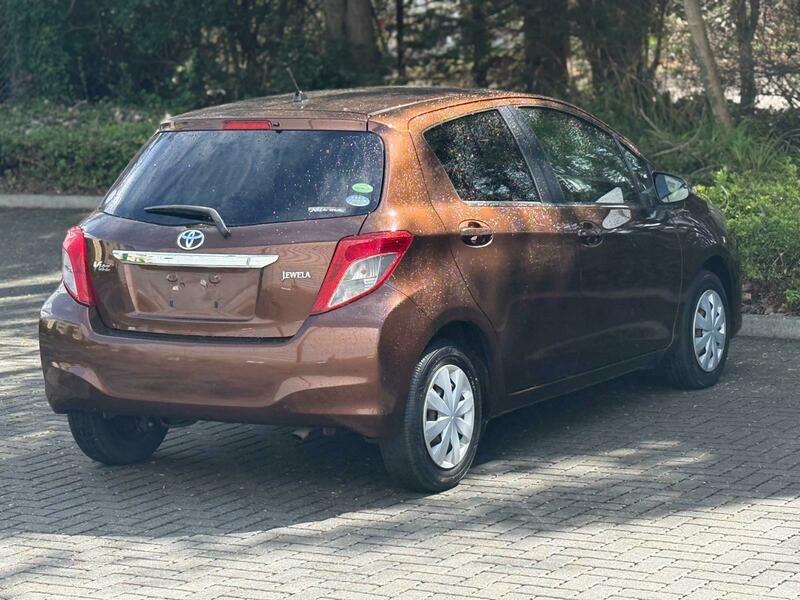 Toyota YARIS 2014-VVT-i (Jewela Spec)