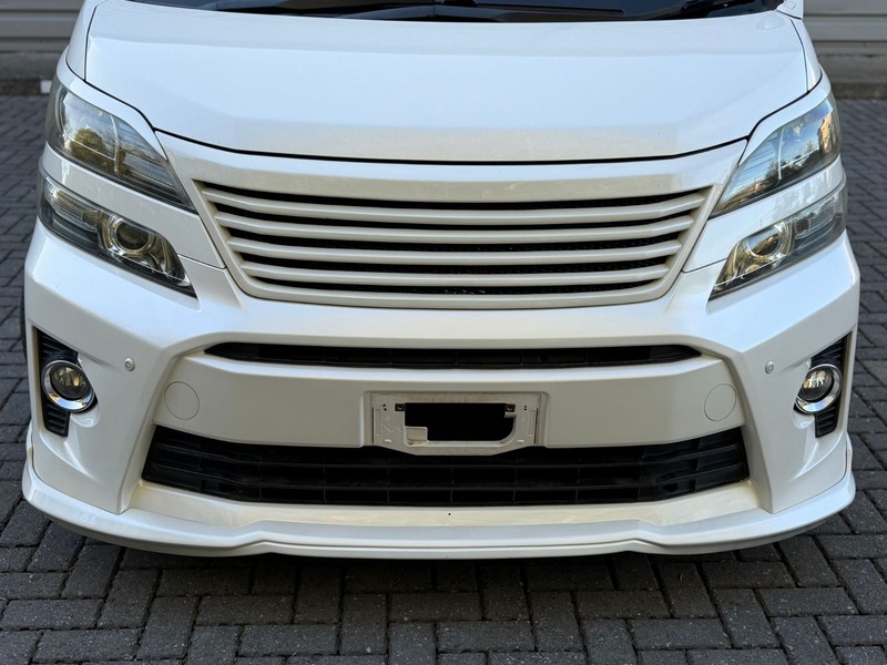 Toyota Vellfire 2400cc Petrol | 2013 | Stunning Body Kit | Luxury 7 Seater