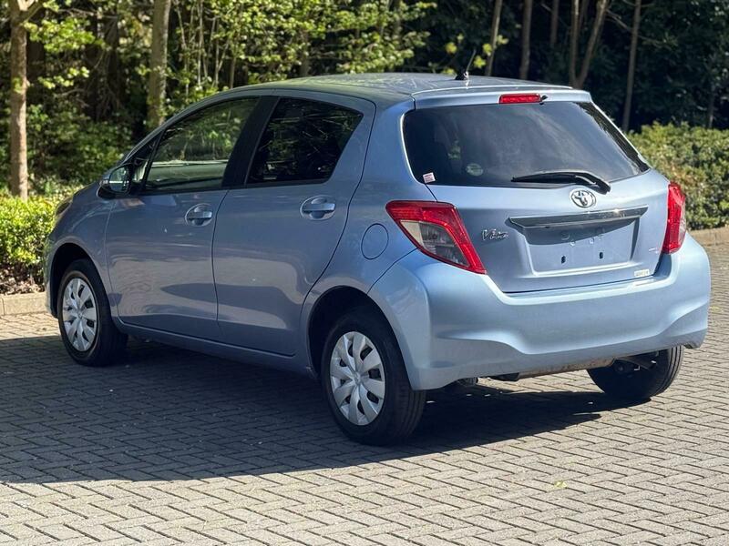 Toyota YARIS 2014 1.33 Dual VVT-i Icon Hatchback 5dr Petrol Multidrive S Euro 6 (99 p)