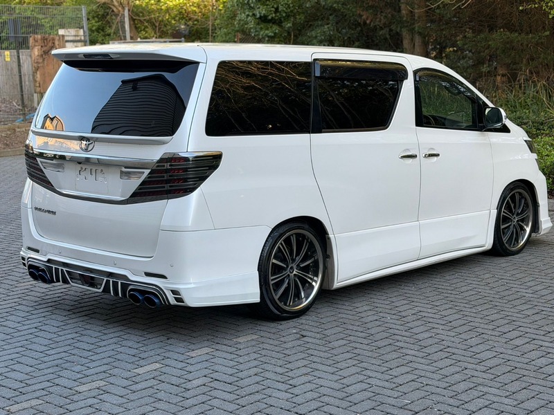 Toyota Vellfire 2400cc Petrol | 2013 | Stunning Body Kit | Luxury 7 Seater