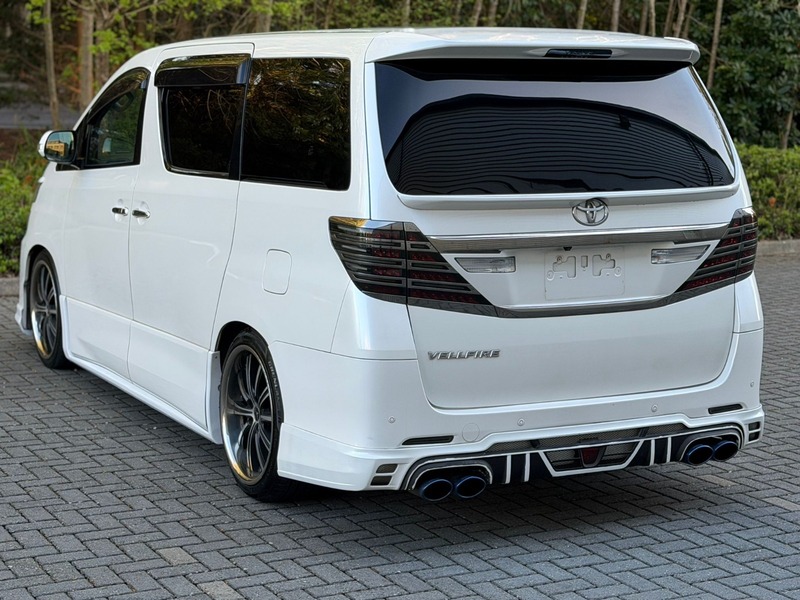 Toyota Vellfire 2400cc Petrol | 2013 | Stunning Body Kit | Luxury 7 Seater