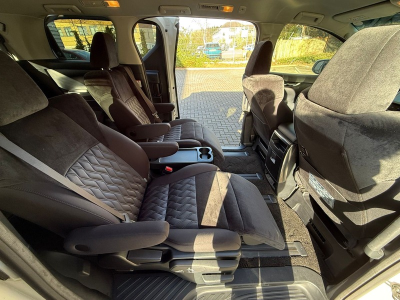 Toyota Alphard 2018- 2.5L Petrol Hybrid | 4WD | Facelift