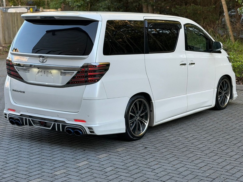 Toyota Vellfire 2400cc Petrol | 2013 | Stunning Body Kit | Luxury 7 Seater