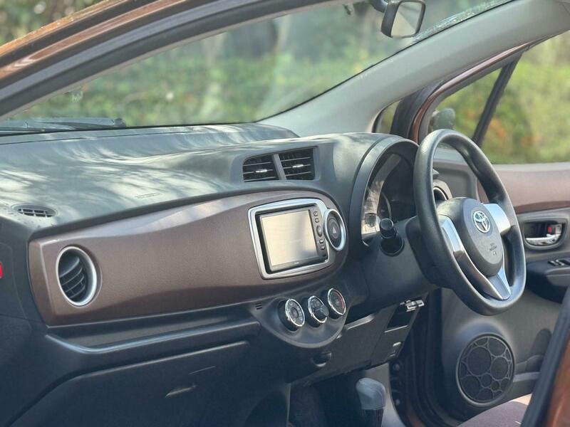 Toyota YARIS 2014-VVT-i (Jewela Spec)