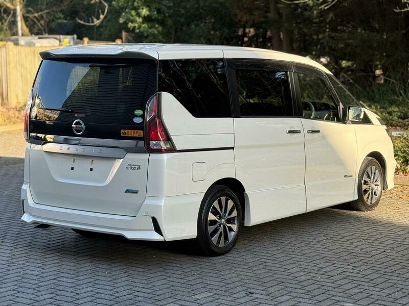 Nissan Serena Petrol Hybrid 2000cc 2017