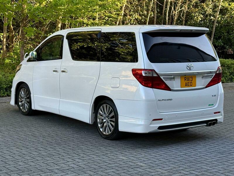 Toyota Alphard 2013 Type Gold Trim | 3.5L V6