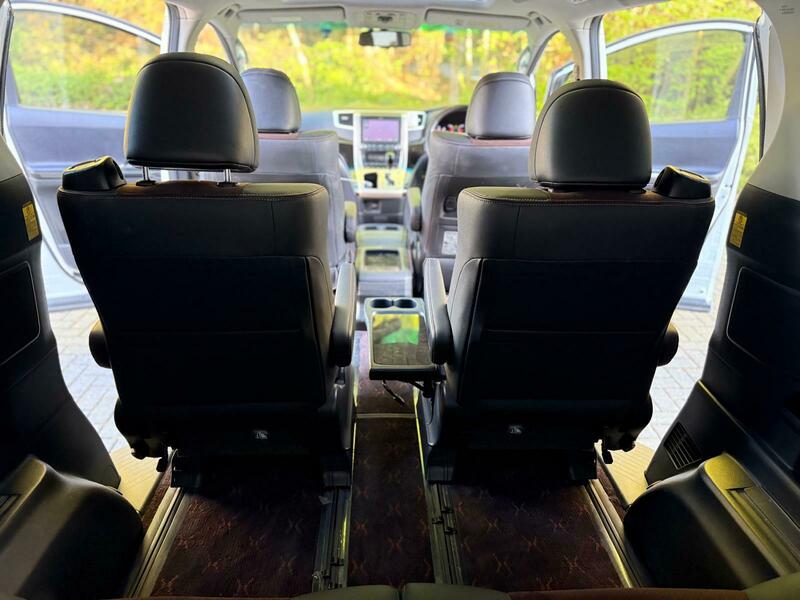 Toyota Alphard 2013 Type Gold Trim | 3.5L V6