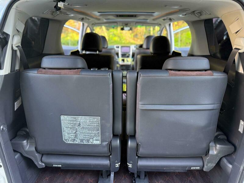 Toyota Alphard 2013 Type Gold Trim | 3.5L V6