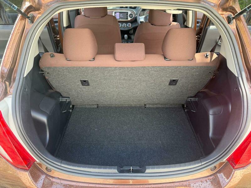 Toyota YARIS 2014-VVT-i (Jewela Spec)