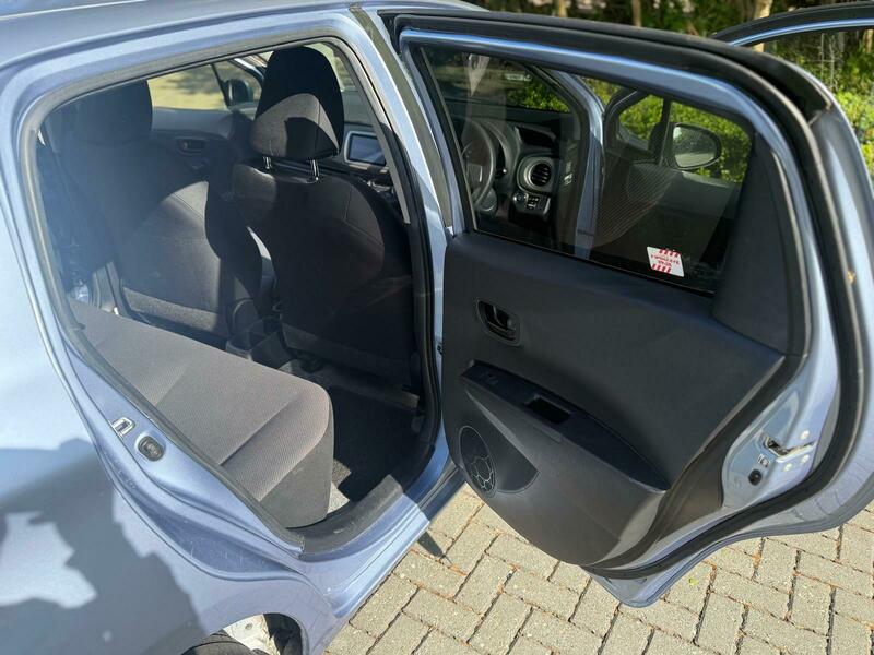 Toyota YARIS 2014 1.33 Dual VVT-i Icon Hatchback 5dr Petrol Multidrive S Euro 6 (99 p)
