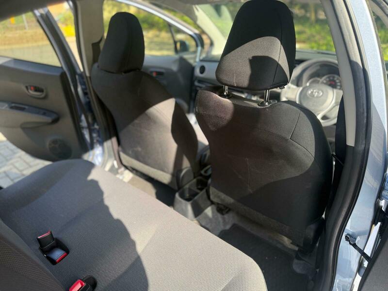 Toyota YARIS 2014 1.33 Dual VVT-i Icon Hatchback 5dr Petrol Multidrive S Euro 6 (99 p)