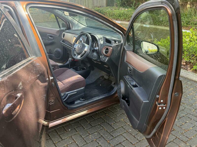 Toyota YARIS 2014-VVT-i (Jewela Spec)