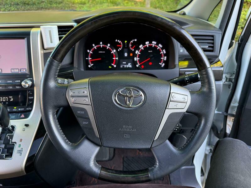 Toyota Alphard 2013 Type Gold Trim | 3.5L V6