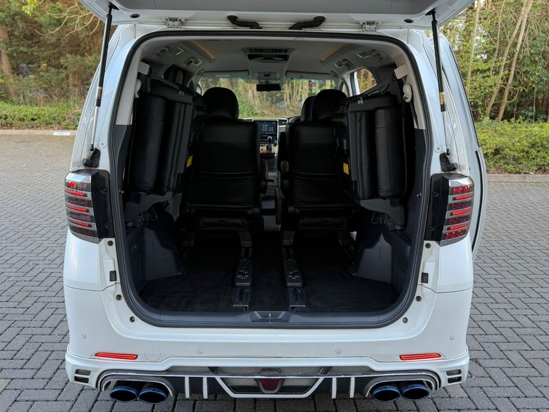 Toyota Vellfire 2400cc Petrol | 2013 | Stunning Body Kit | Luxury 7 Seater