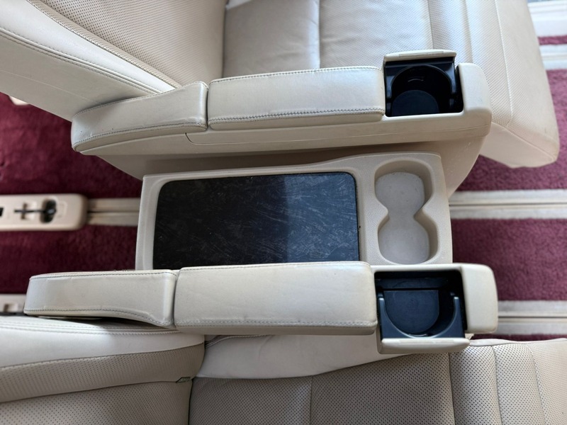 Toyota Vellfire 2013 Business Lounge | Dual sunroof 24M Warr