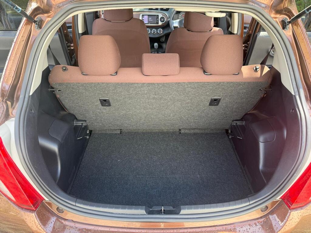 Toyota YARIS 2014-VVT-i (Jewela Spec)
