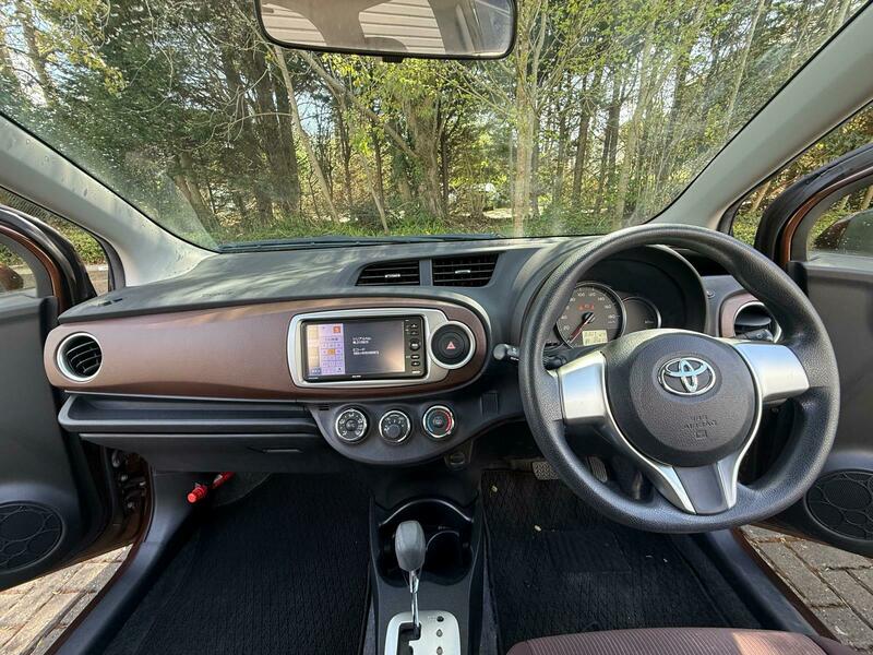 Toyota YARIS 2014-VVT-i (Jewela Spec)