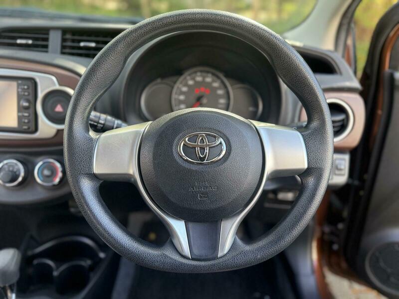 Toyota YARIS 2014-VVT-i (Jewela Spec)